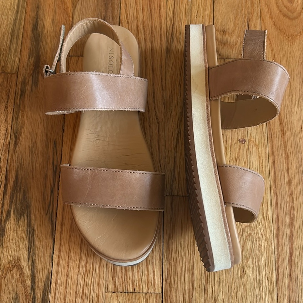 Nisolo Tan Leather Sandals